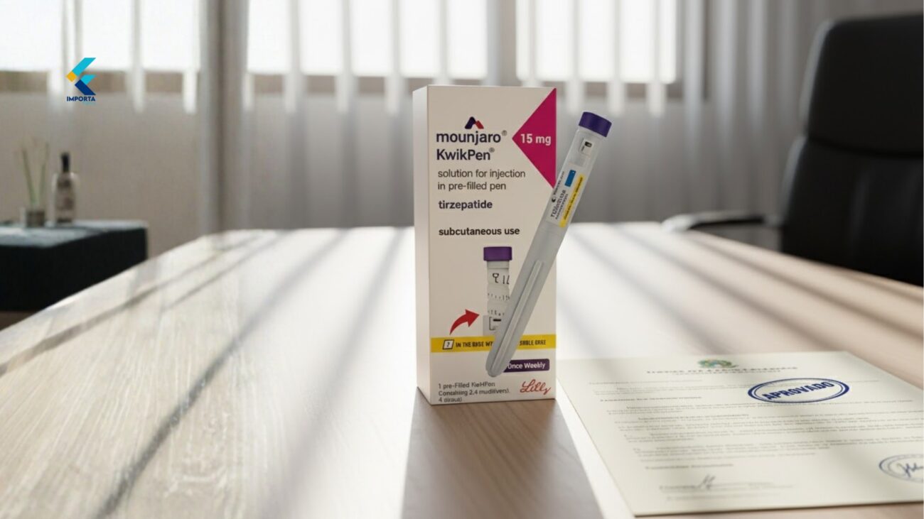 Caixa do Mounjaro 15 mg ao lado de documentos, ilustrando o processo de como importar Mounjaro 15 mg legalmente via Anvisa.